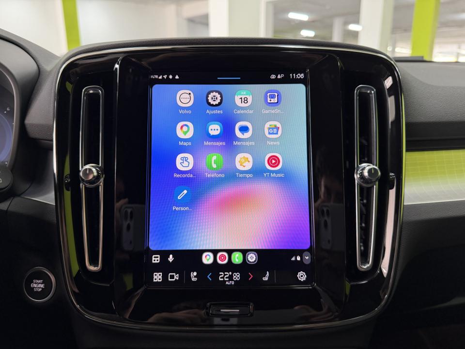 Volvo XC40 Plus Dark 2.0 B3 G 163CV Auto MHEV