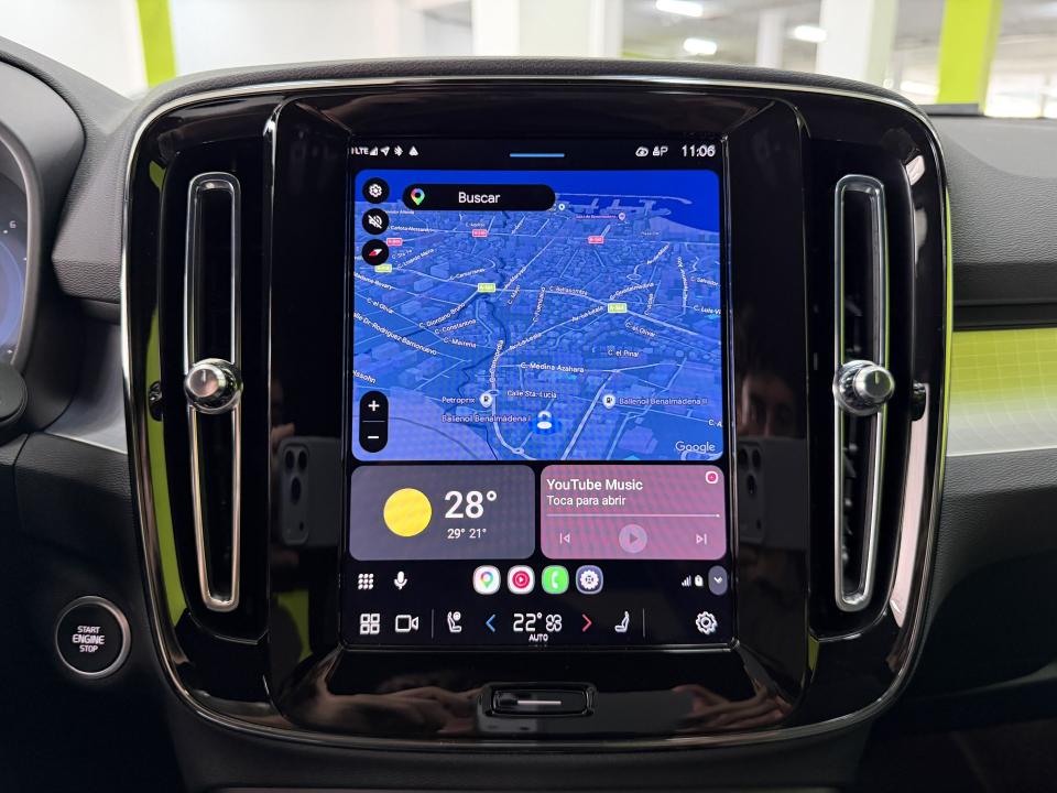 Volvo XC40 Plus Dark 2.0 B3 G 163CV Auto MHEV