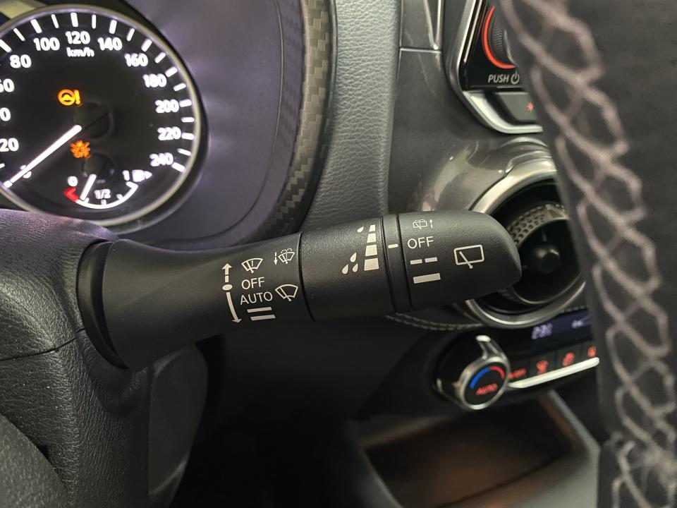 Nissan JUKE N-Connecta 1.0 DIG-T 114CV DCT