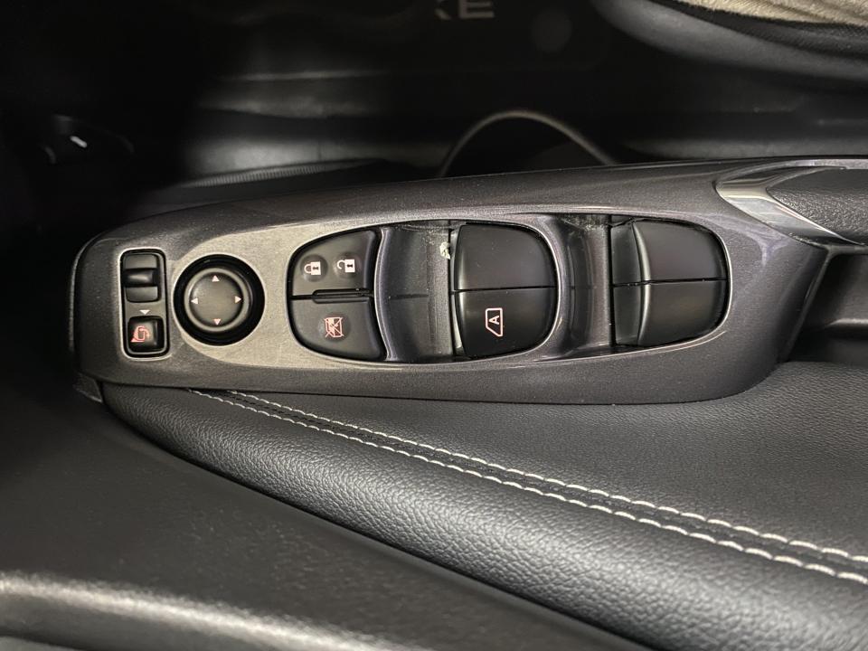 Nissan JUKE N-Connecta 1.0 DIG-T 114CV DCT