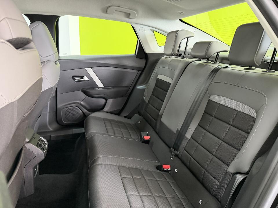 Citroen C4 X Plus Hybrid 1.2 145CV eDCS6 MHEV