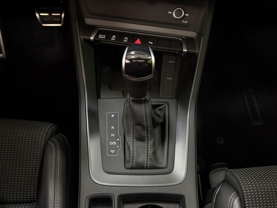 Audi Q3 Black line 35 TFSI 1.5 150CV S-tronic