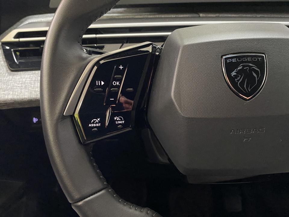 Peugeot 3008 Allure Hybrid 1.2 145CV eDCS6 MHEV