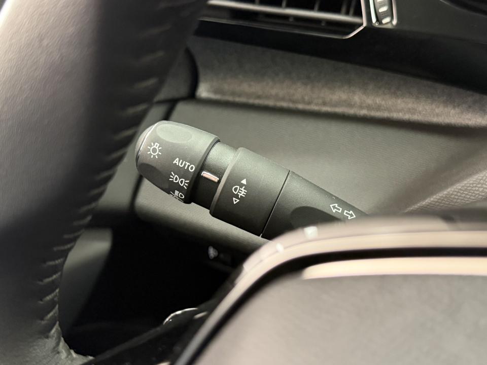 Peugeot 408 Allure Hybrid 1.2 145CV eDCS6 MHEV