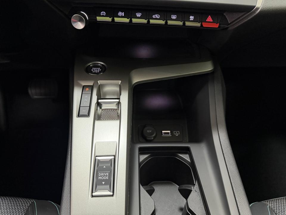 Peugeot 408 Allure Hybrid 1.2 145CV eDCS6 MHEV