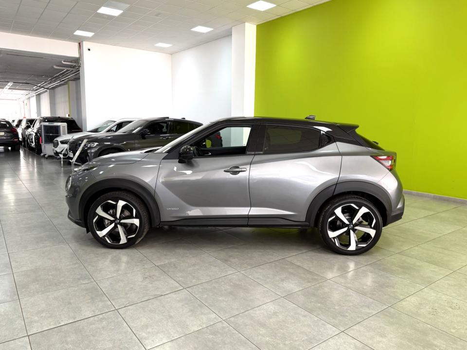 Nissan JUKE N-Design Black 1.6 Hybrid 145CV Auto HEV
