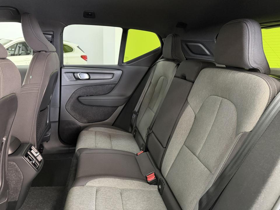 Volvo XC40 Core 2.0 B3 G 163CV Auto MHEV