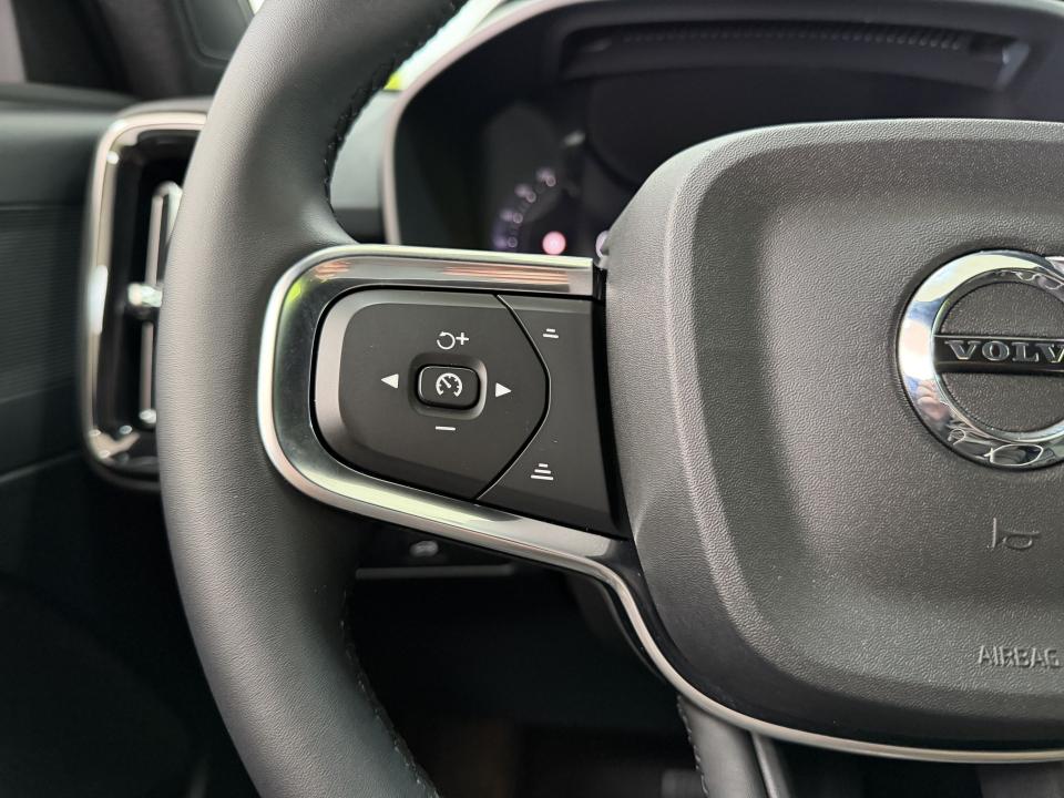 Volvo XC40 Core 2.0 B3 G 163CV Auto MHEV