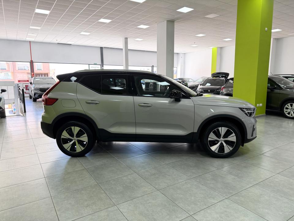 Volvo XC40 Core 2.0 B3 G 163CV Auto MHEV