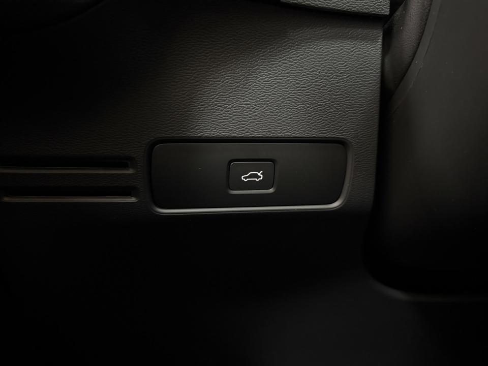 Volvo XC40 Core 2.0 B3 G 163CV Auto MHEV
