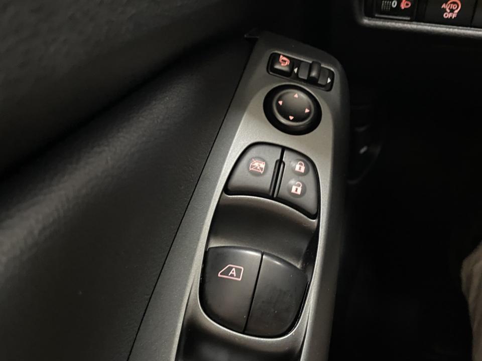 Nissan JUKE Acenta 1.0 DIG-T 114CV