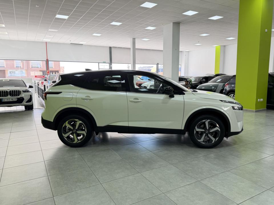 Nissan Qashqai N-Connecta 1.3 DIG-T 158CV Xtronic MHEV