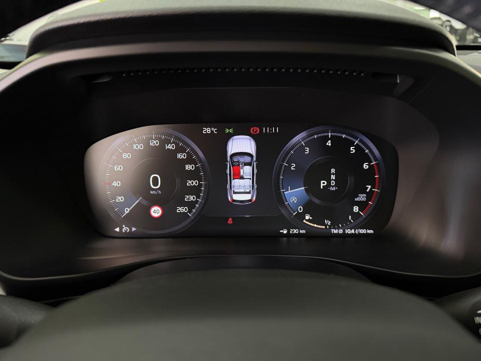 Volvo XC40 Momentum Core T2 1.5G 129CV Auto.