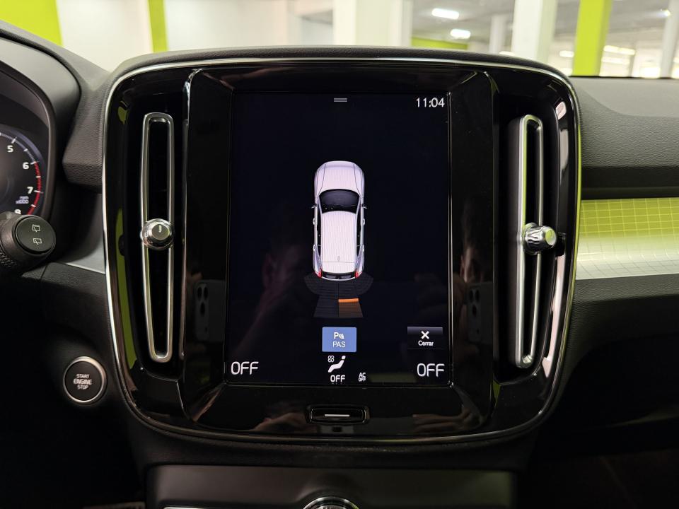 Volvo XC40 Momentum Core T2 1.5G 129CV Auto.