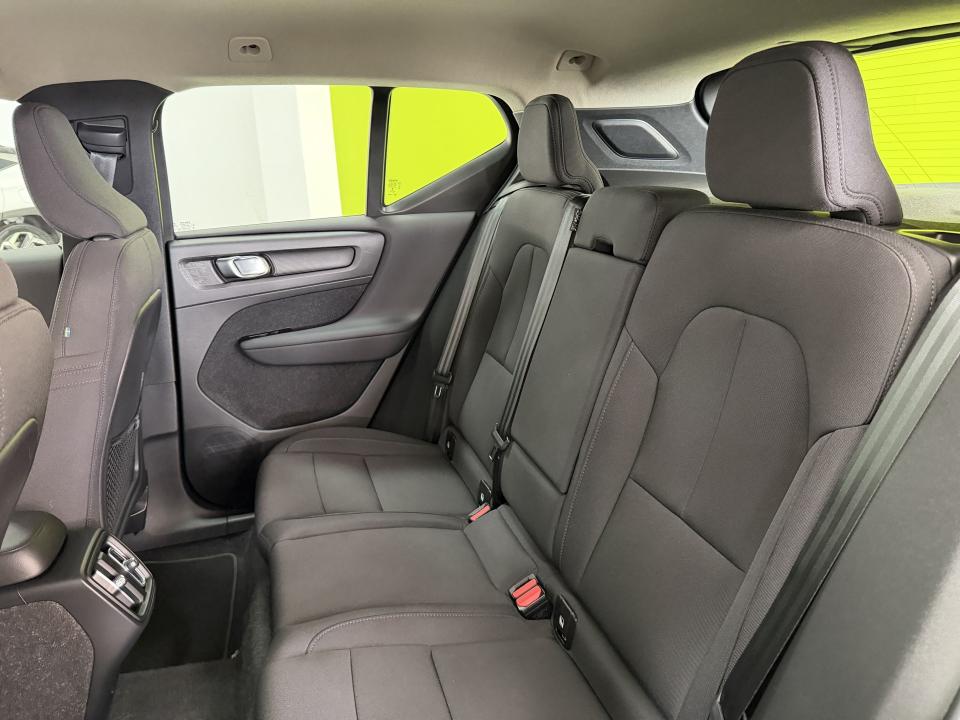 Volvo XC40 Momentum Core T2 1.5G 129CV Auto.