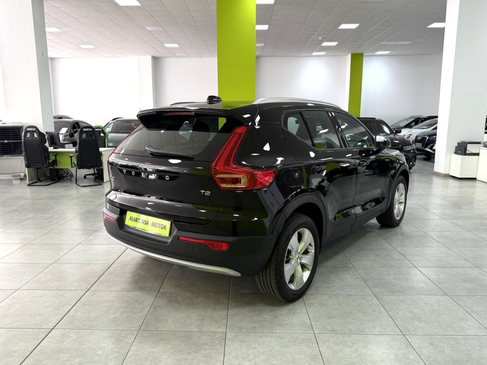 Volvo XC40 Momentum Core T2 1.5G 129CV Auto.
