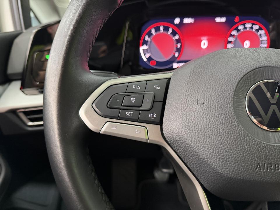 Volkswagen Golf Life 1.0 TSI 110CV