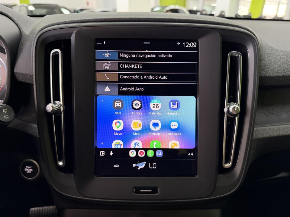 Volvo XC40 Momentum Core T2 1.5G 129CV Auto.