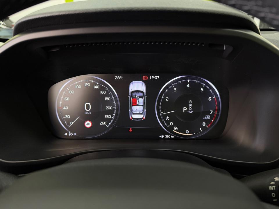 Volvo XC40 Momentum Core T2 1.5G 129CV Auto.