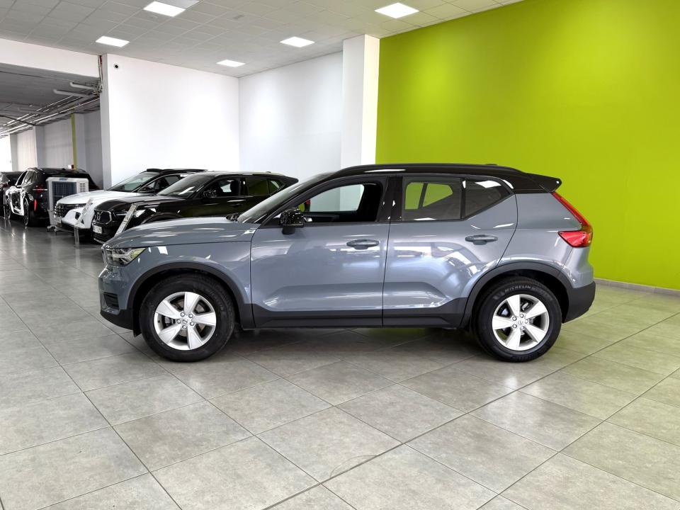 Volvo XC40 Momentum Core T2 1.5G 129CV Auto.