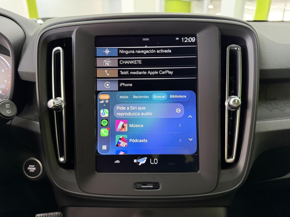 Volvo XC40 Momentum Core T2 1.5G 129CV Auto.