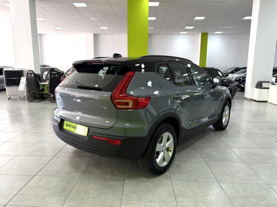 Volvo XC40 Momentum Core T2 1.5G 129CV Auto.