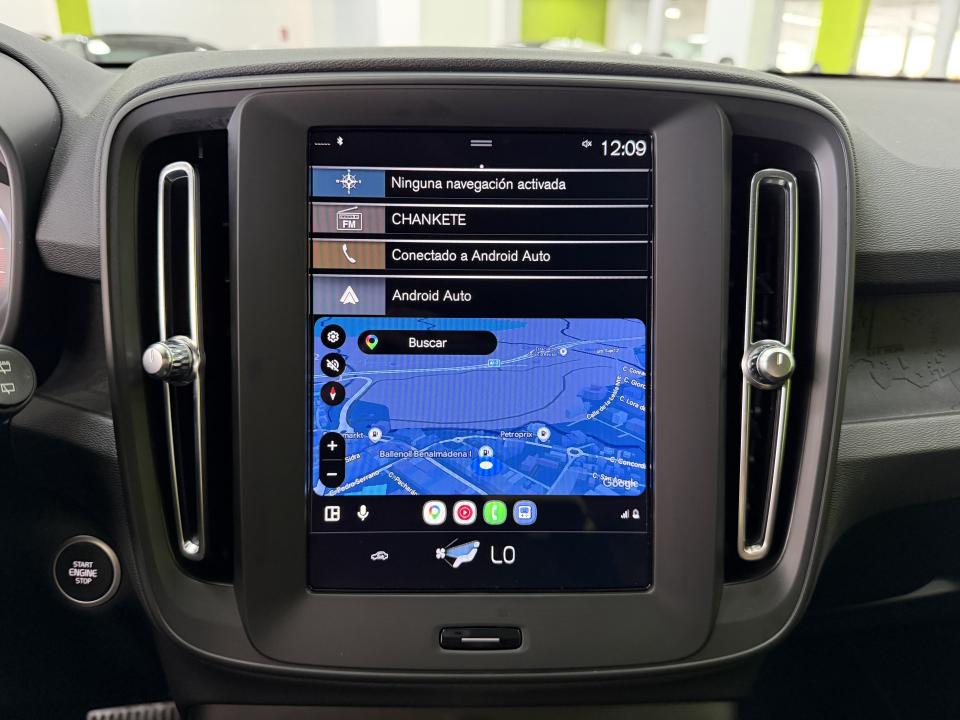 Volvo XC40 Momentum Core T2 1.5G 129CV Auto.