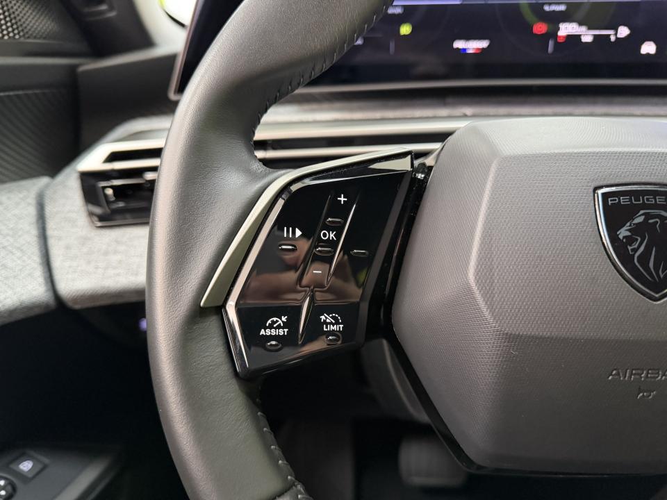 Peugeot 3008 Allure Hybrid 1.2 145CV eDCS6 MHEV