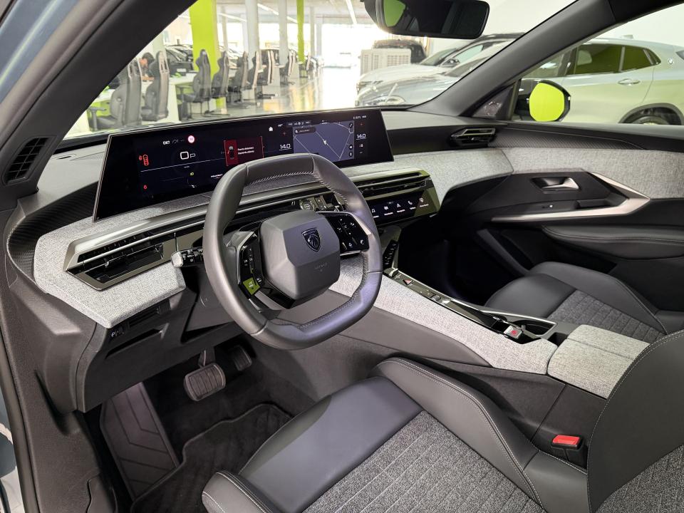 Peugeot 3008 Allure Hybrid 1.2 145CV eDCS6 MHEV