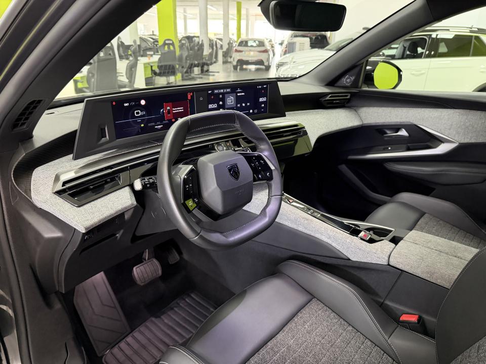 Peugeot 3008 Allure Hybrid 1.2 145CV eDCS6 MHEV
