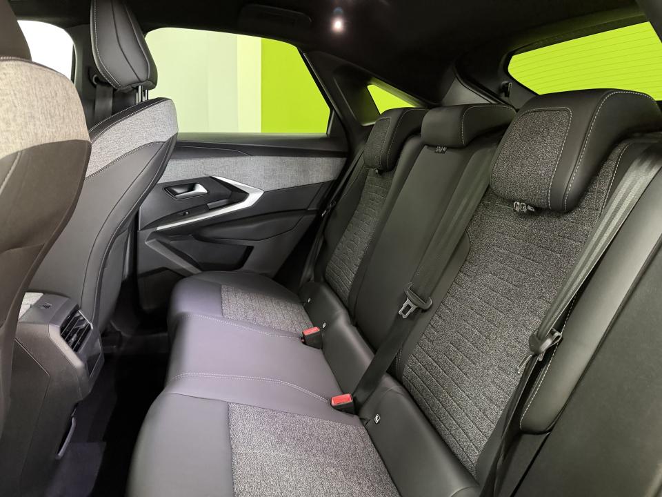 Peugeot 3008 Allure Hybrid 1.2 145CV eDCS6 MHEV