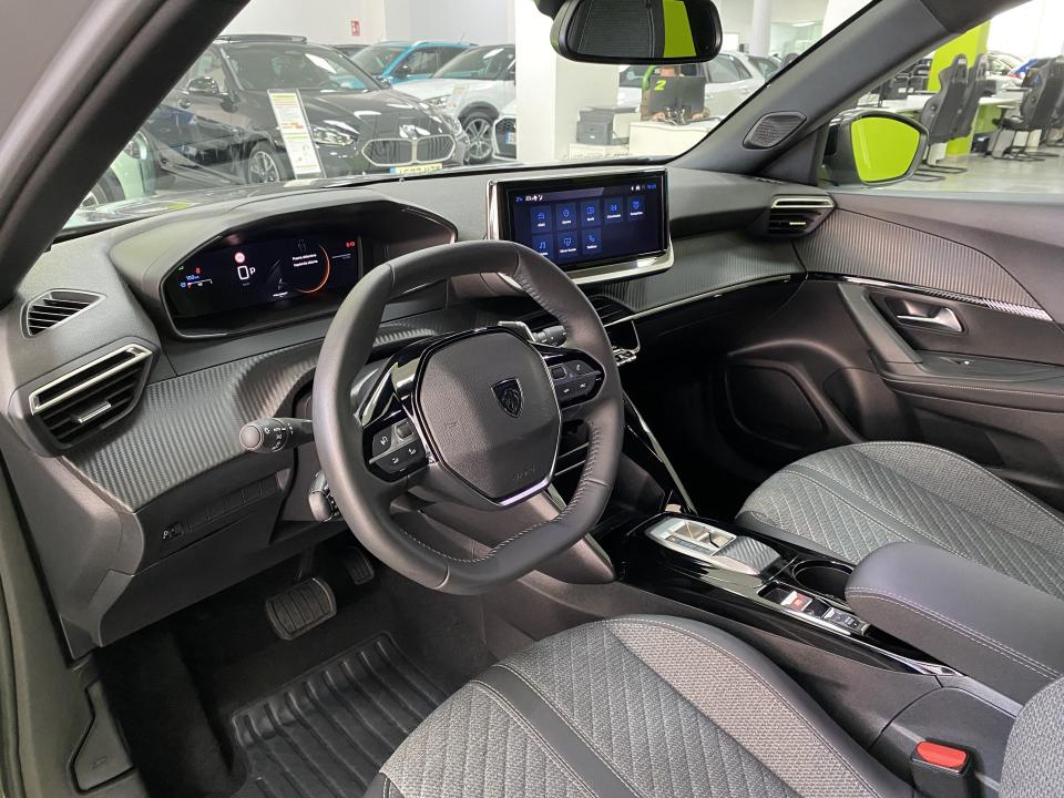 Peugeot 2008 Allure Hybrid 1.2 145CV eDCS6 MHEV
