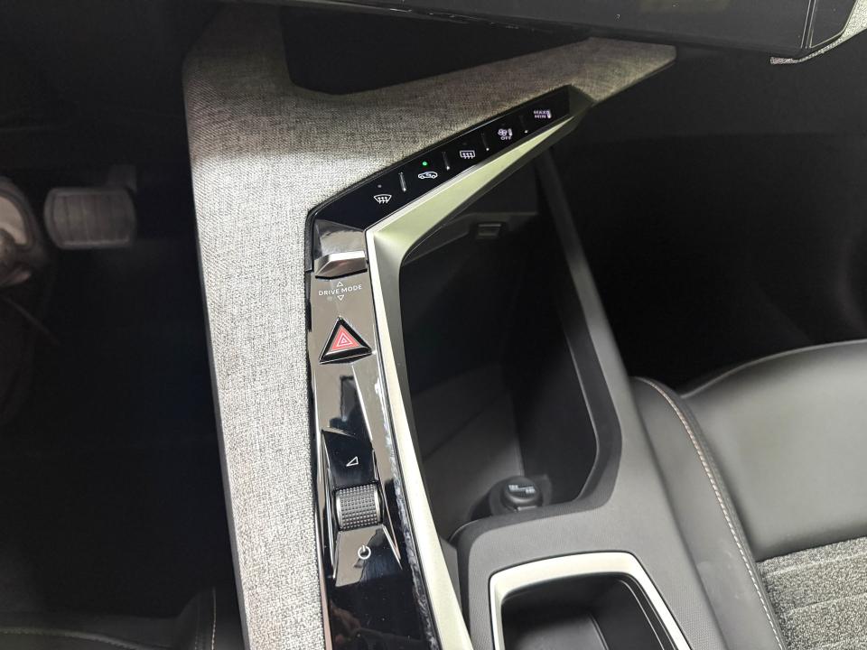 Peugeot 3008 Allure Hybrid 1.2 145CV eDCS6 MHEV