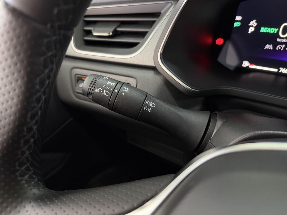 Renault Captur Techno 1.8 E-Tech 160CV Auto HEV
