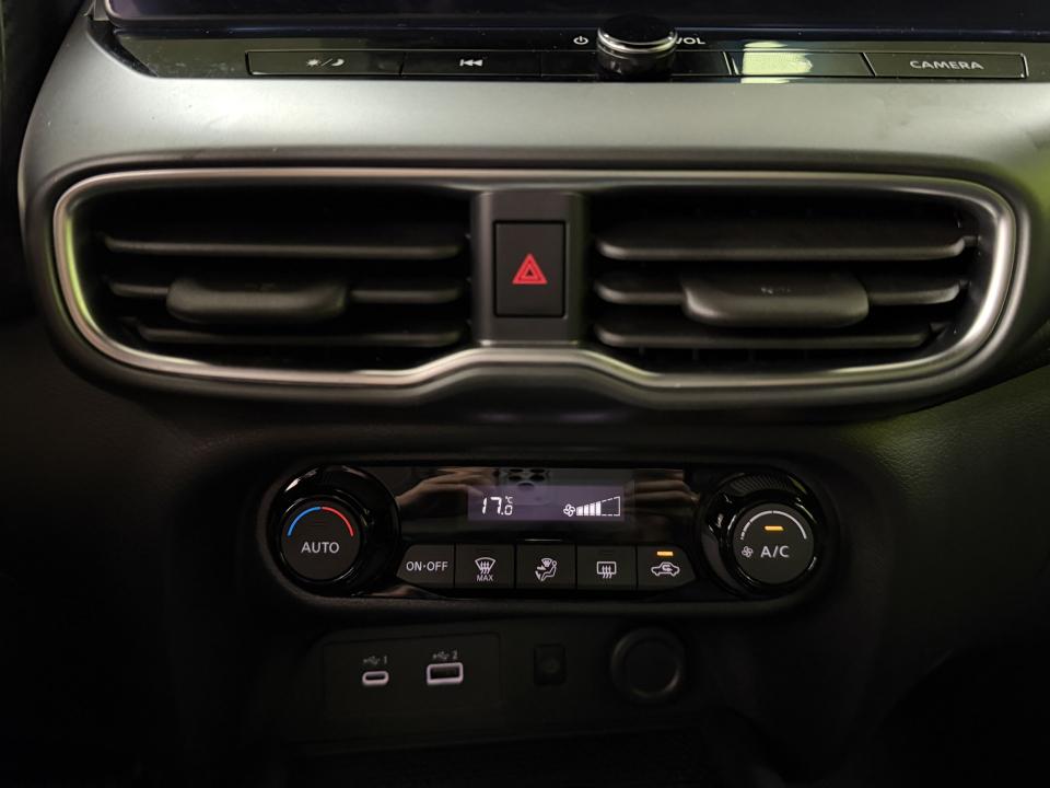 Nissan JUKE N-Connecta 1.0 DIG-T 114CV DCT