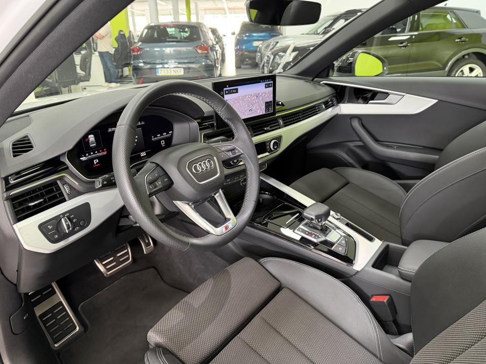 Audi A4 S-line 35 2.0 TDI 163CV S-Tronic MHEV