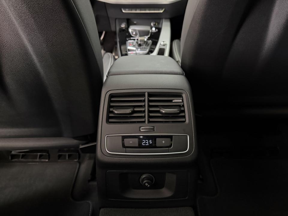 Audi A4 S-line 35 2.0 TDI 163CV S-Tronic MHEV