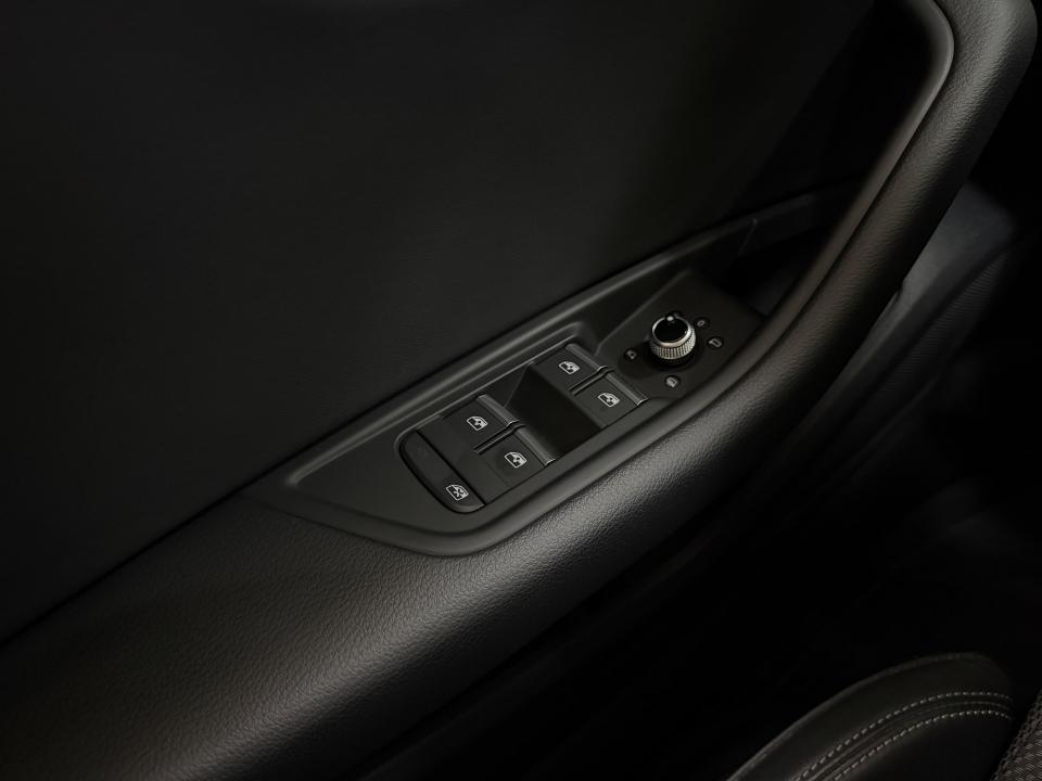 Audi A4 S-line 35 2.0 TDI 163CV S-Tronic MHEV