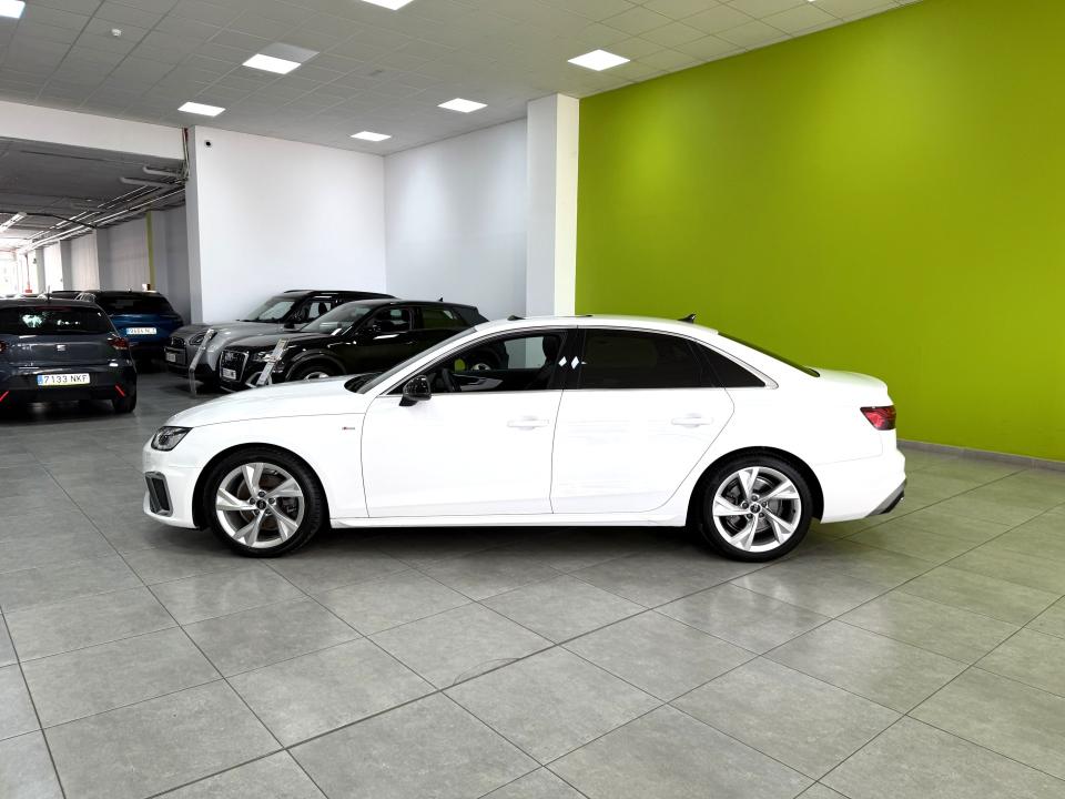 Audi A4 S-line 35 2.0 TDI 163CV S-Tronic MHEV