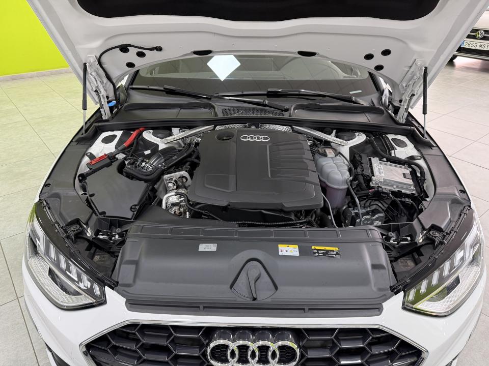 Audi A4 S-line 35 2.0 TDI 163CV S-Tronic MHEV