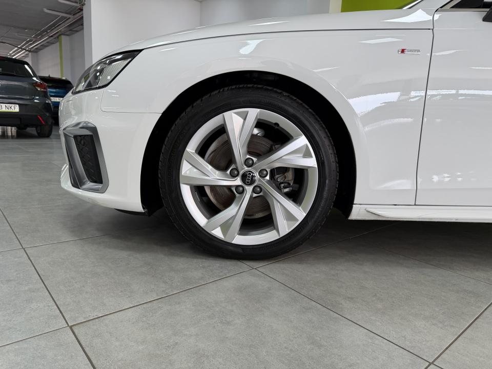 Audi A4 S-line 35 2.0 TDI 163CV S-Tronic MHEV