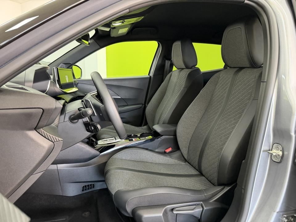 Peugeot 2008 Allure Hybrid 1.2 145CV eDCS6 MHEV