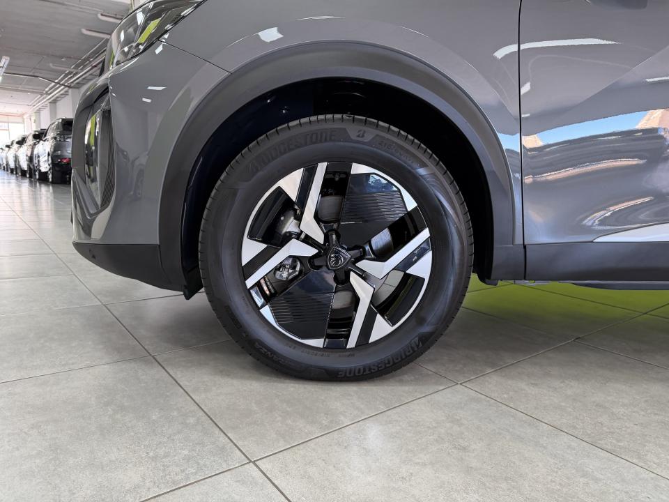 Peugeot 2008 Allure Hybrid 1.2 145CV eDCS6 MHEV