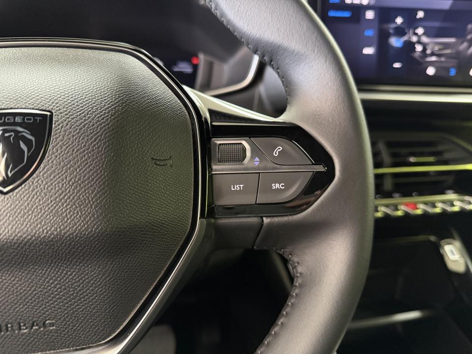 Peugeot 2008 Allure Hybrid 1.2 145CV eDCS6 MHEV