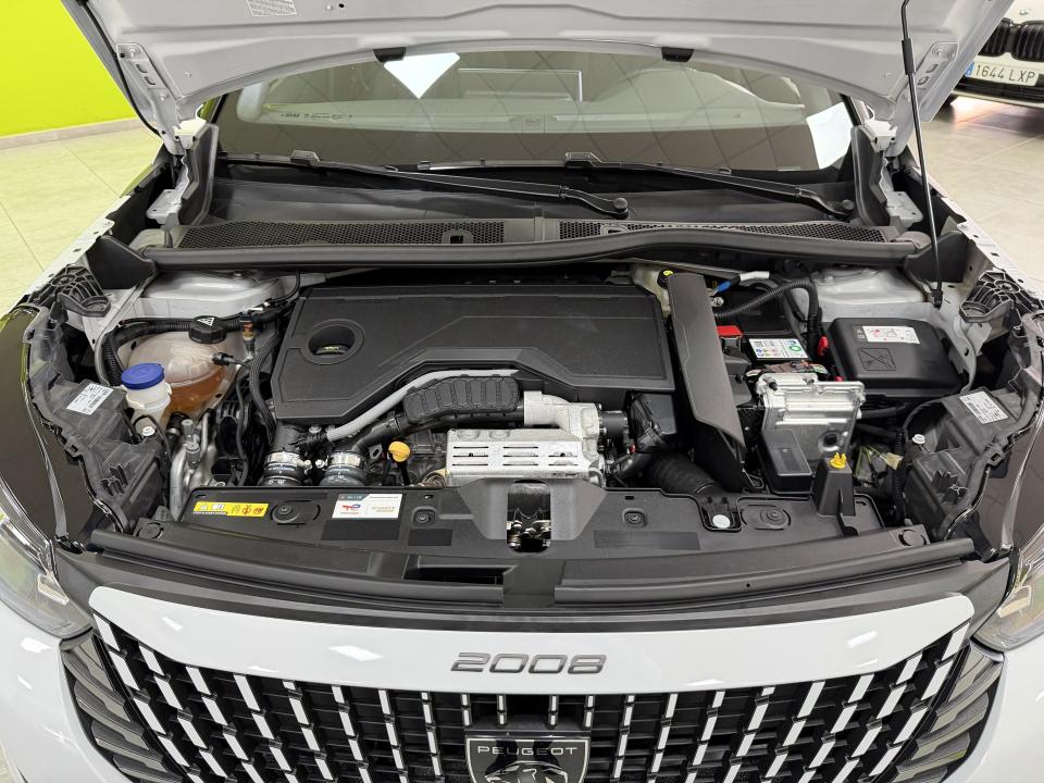 Peugeot 2008 Allure Hybrid 1.2 145CV eDCS6 MHEV