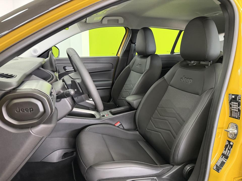 Jeep Avenger Altitude eHybrid 1.2 100CV eDCS6 MHEV