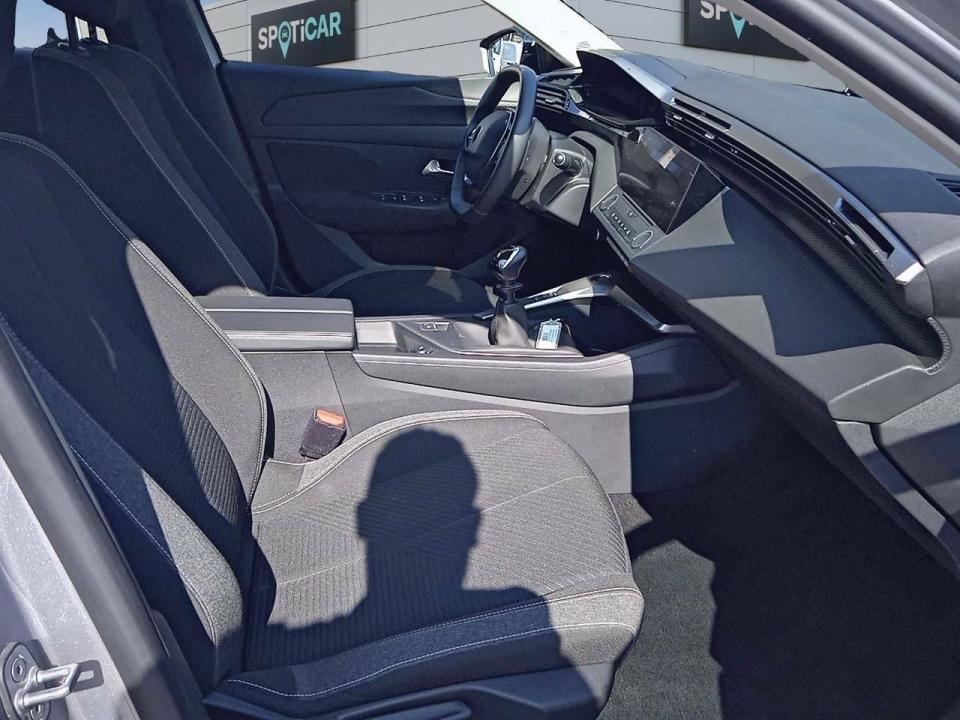 Peugeot 308 5P Active Pack PureTech 130 S&S MAN