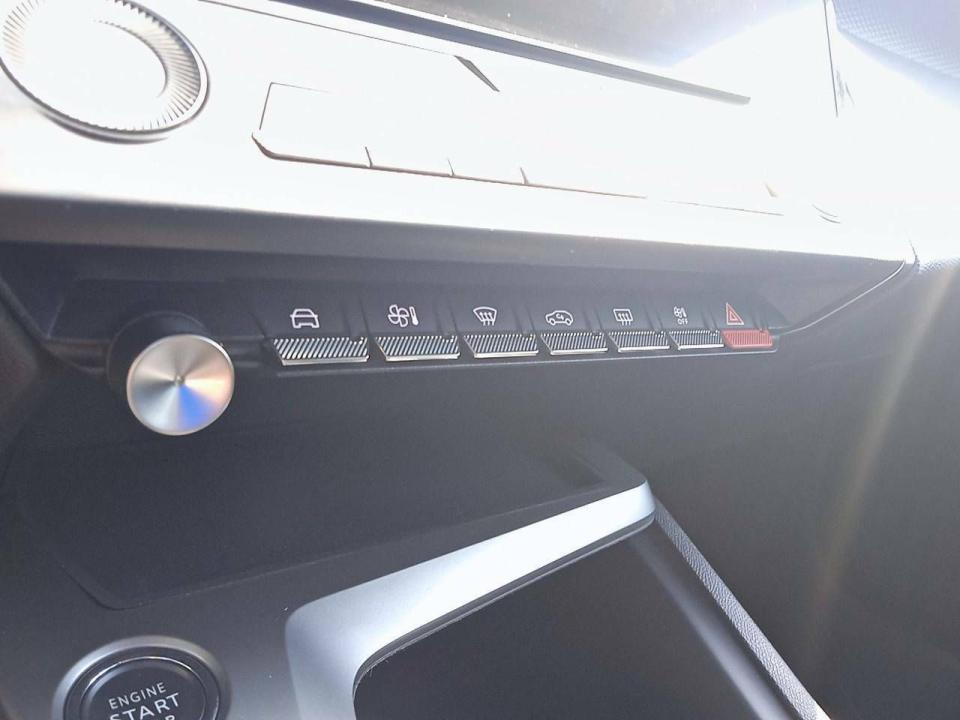 Peugeot 308 5P Active Pack PureTech 130 S&S MAN