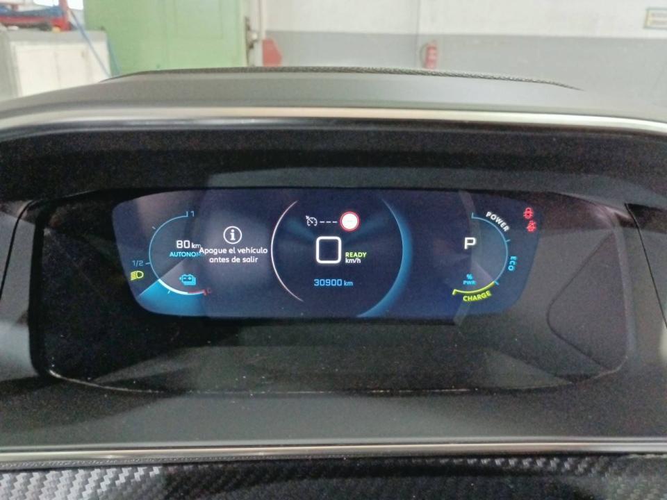 Peugeot e-2008 Eléctrico Allure Pack (100kW)