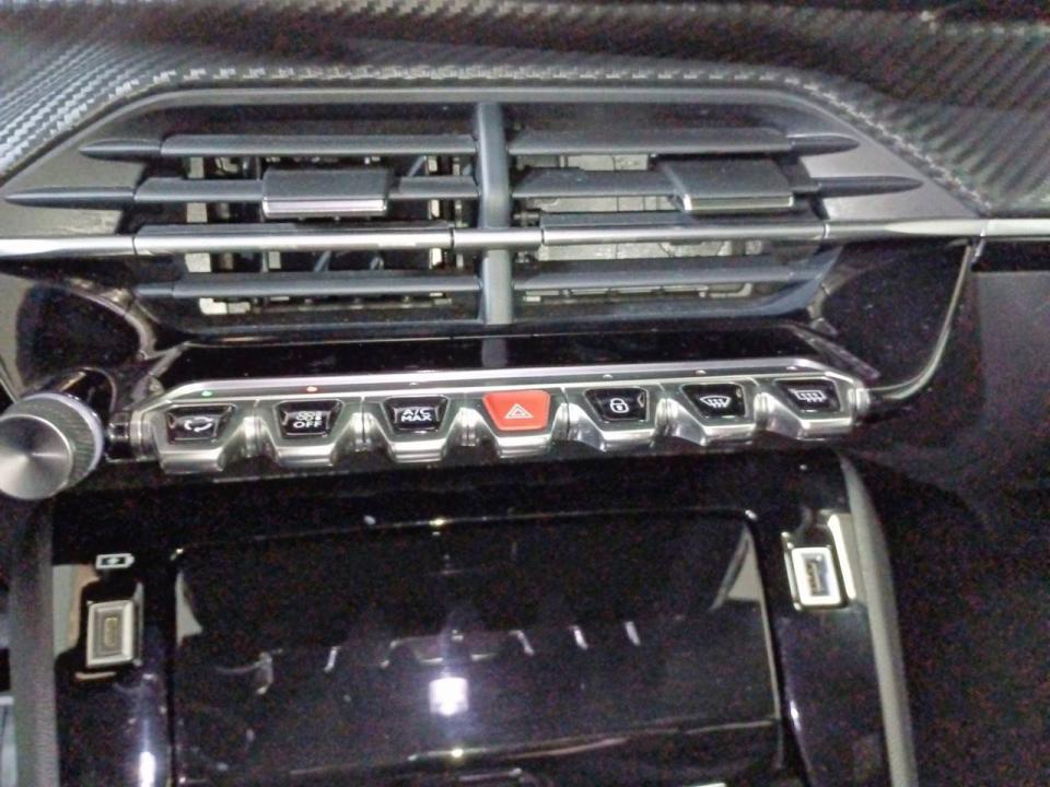Peugeot e-2008 Eléctrico Allure Pack (100kW)